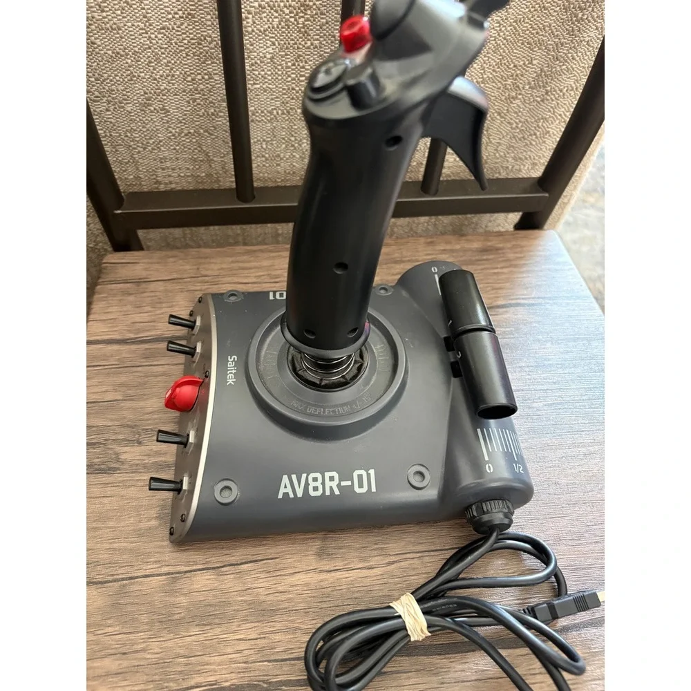 Saitek Aviator AV8R-01 Flight Stick Joystick PC Xbox 360 Grey Black PS33 USB
